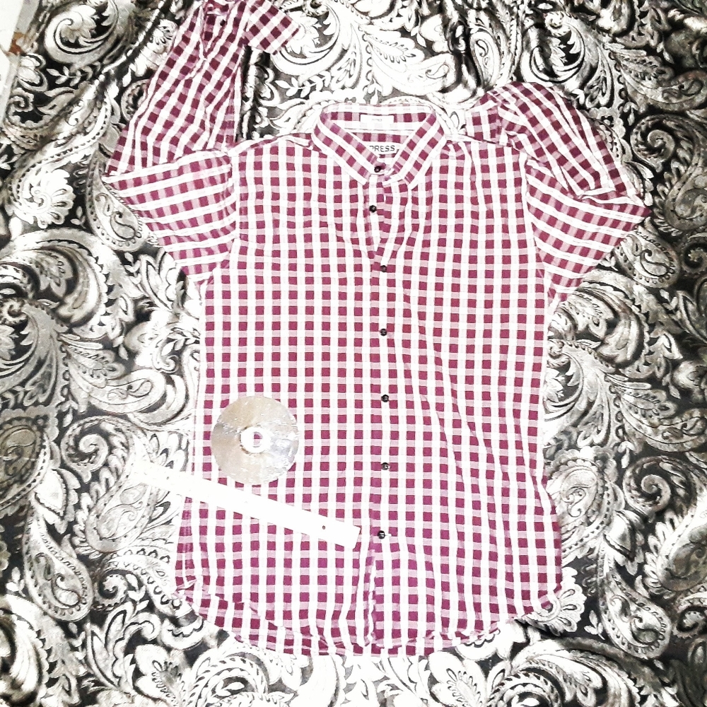 new EXPRESS medium mens red shirt